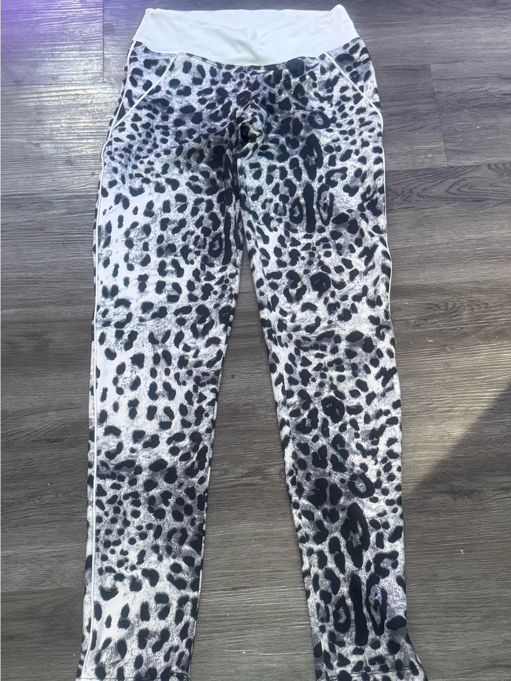 LA Society Black & White Leopard Print Leggings